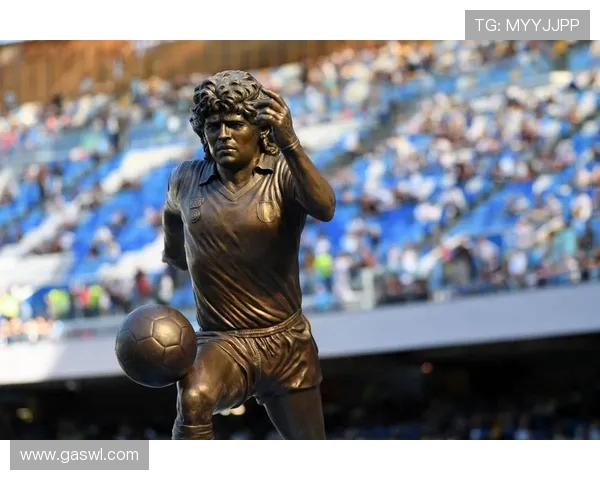 马拉多纳精神再燃 那不勒斯重拾亚平宁荣耀的雄心与挑战 马拉多纳精神再燃 那不勒斯重拾亚平宁荣耀的雄心与挑战